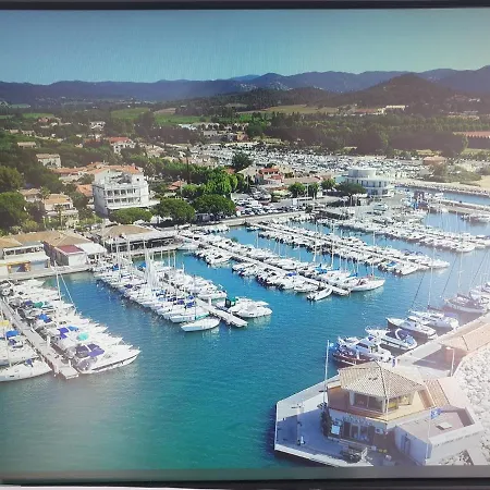 Studio Mezzanine vue port et mer La Londe-les-Maures Extérieur photo